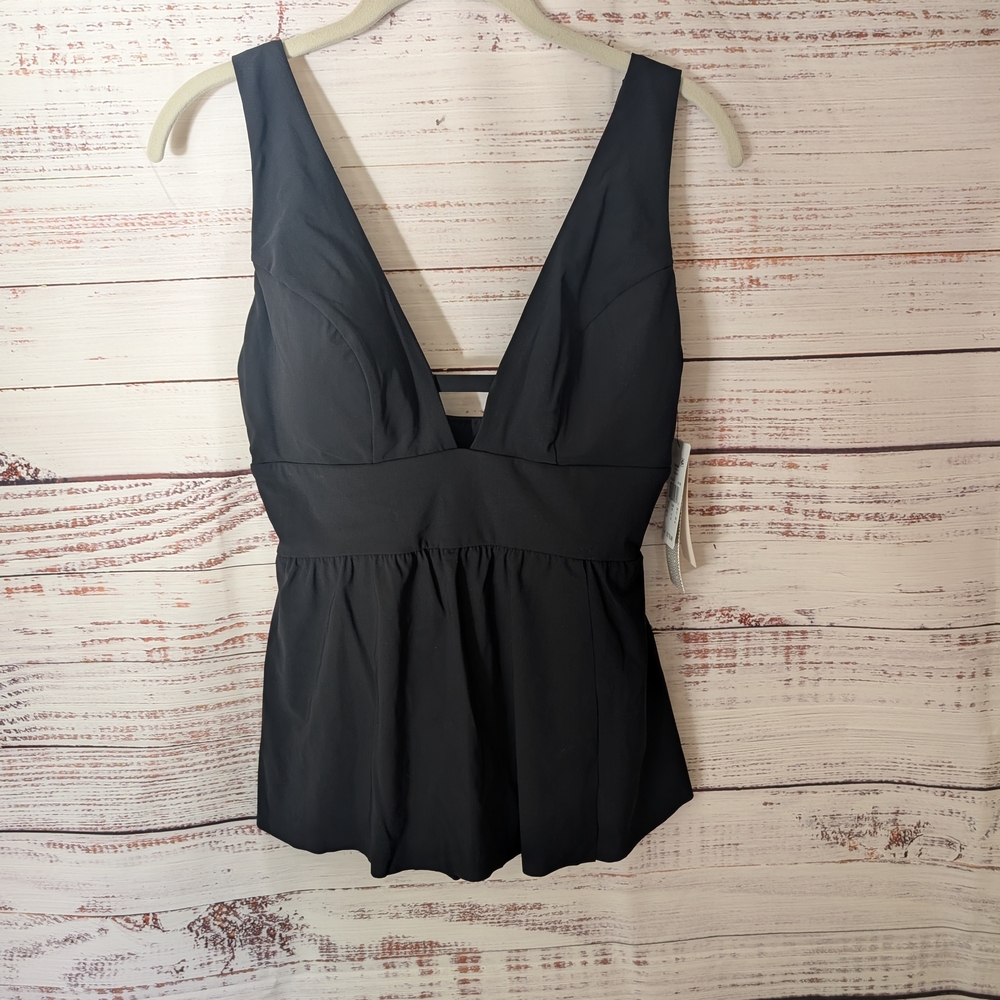Black Sleeveless V-Neck Top